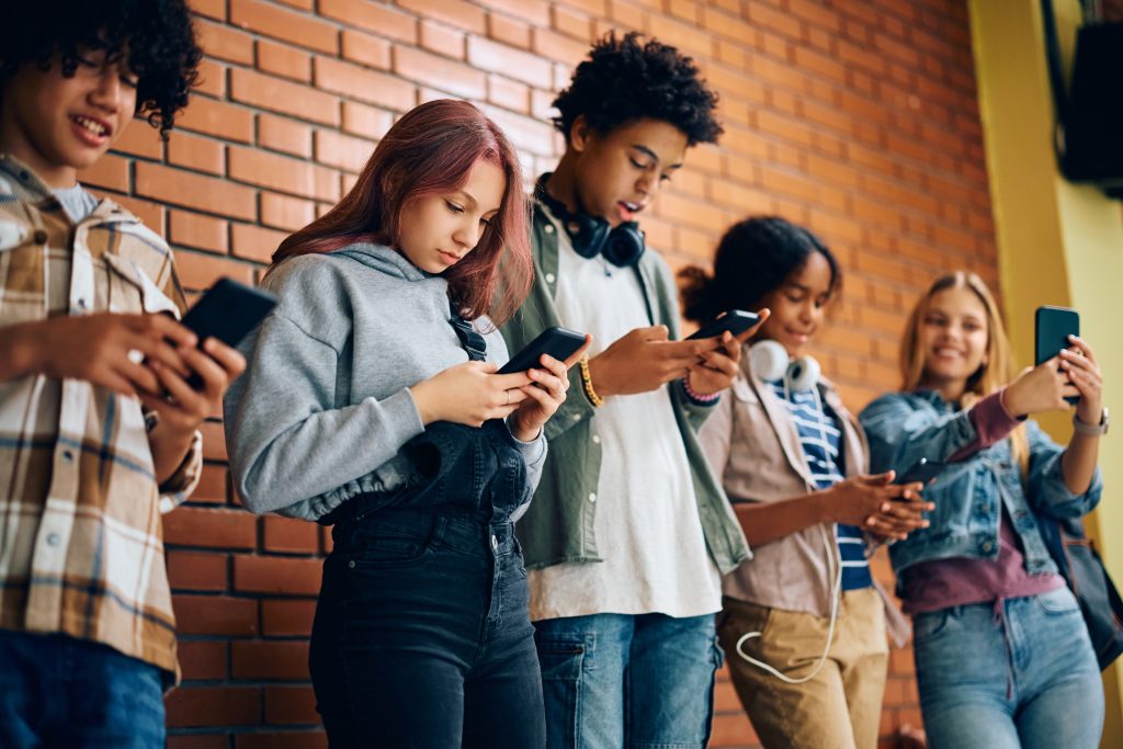 AM-article-The Impact of Social Media ‘Likes’ on Young People’s Moods: Insights for K-12 Education Stakeholders- featured image