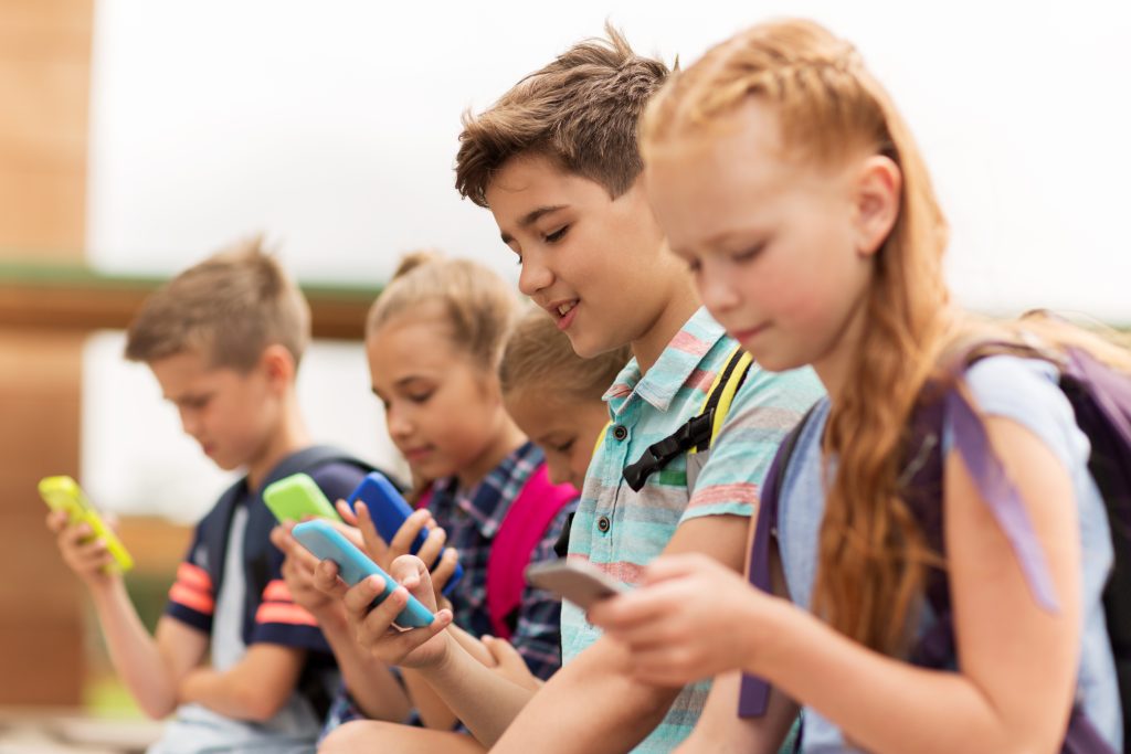 AM-article-Protecting Your Child Online: A Parent’s Guide to Cyberbullying-featured photo