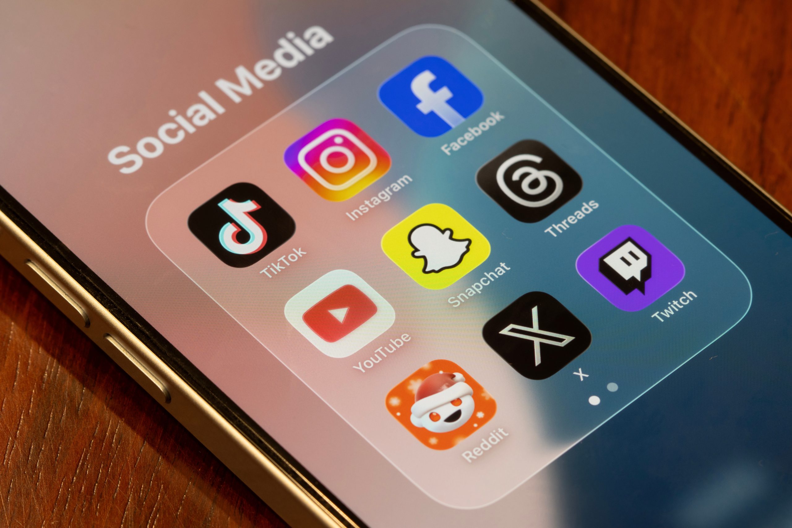 AM-article-Australia’s World-First Social Media Ban for Under-16s: What the Law Is, Who It Targets, and What to Expect - featured image